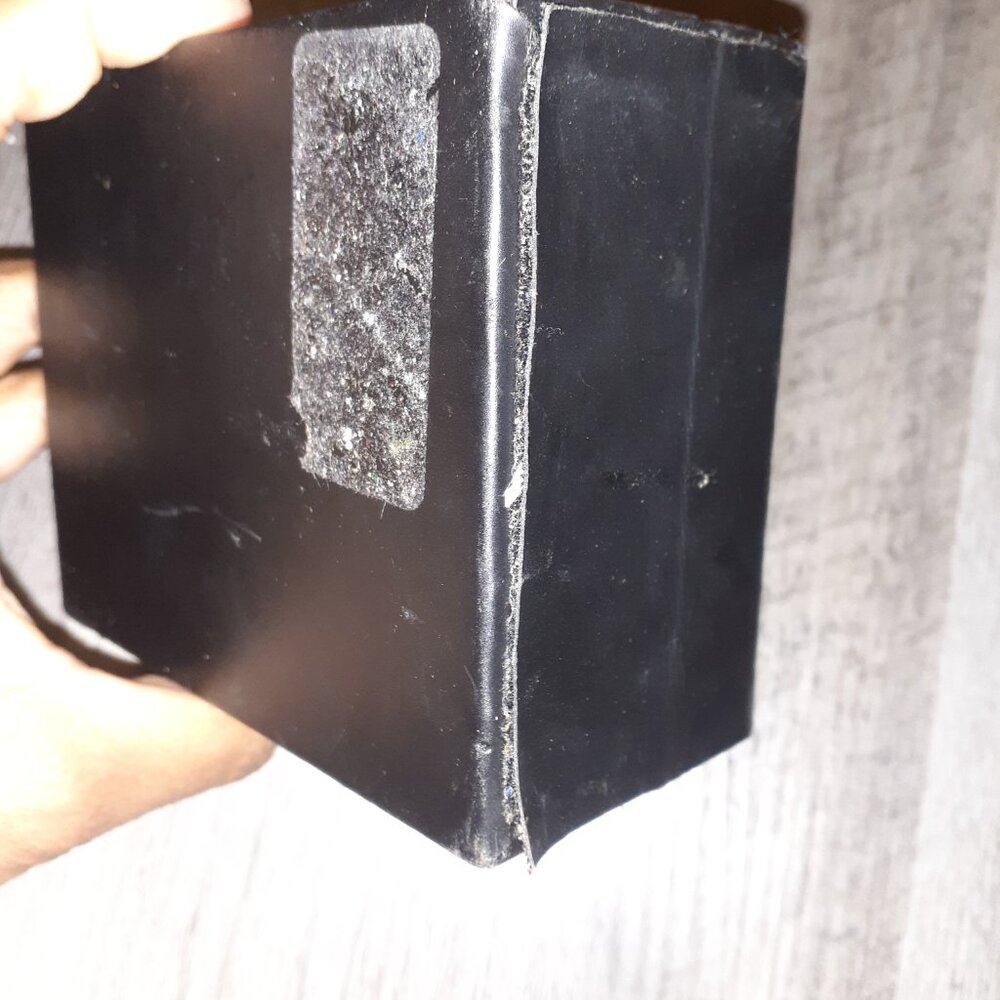 👤 VINTAGE DAIMOND INCLOSED ROYALTON WATCH ( NEEDS NEW BATTERY ) -    $30 - Picture 12 of 12